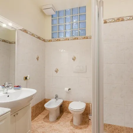 Oda ve Kahvaltı Art Roma